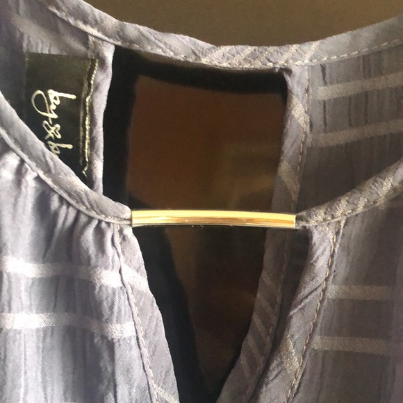 Hollister and By By Top cold shoulder extra small XS - Picture 13 of 13